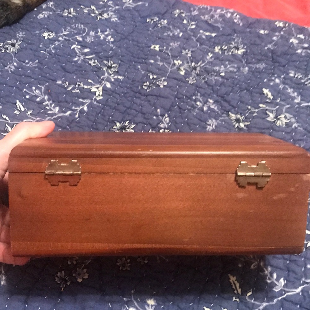 Mini Lane Cedar Chest - Picture 4 of 9